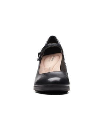 CLARKS Bayla Nora online